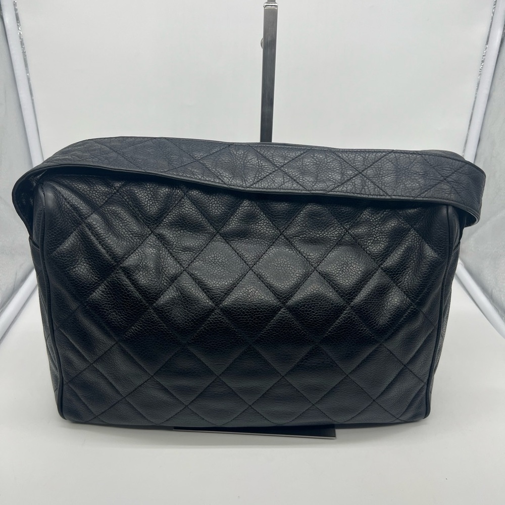 CHANEL VINTAGE Matelasse Black Caviar Leather Golden Ball Shoulder Crossbody Bag - Picture 8 of 17